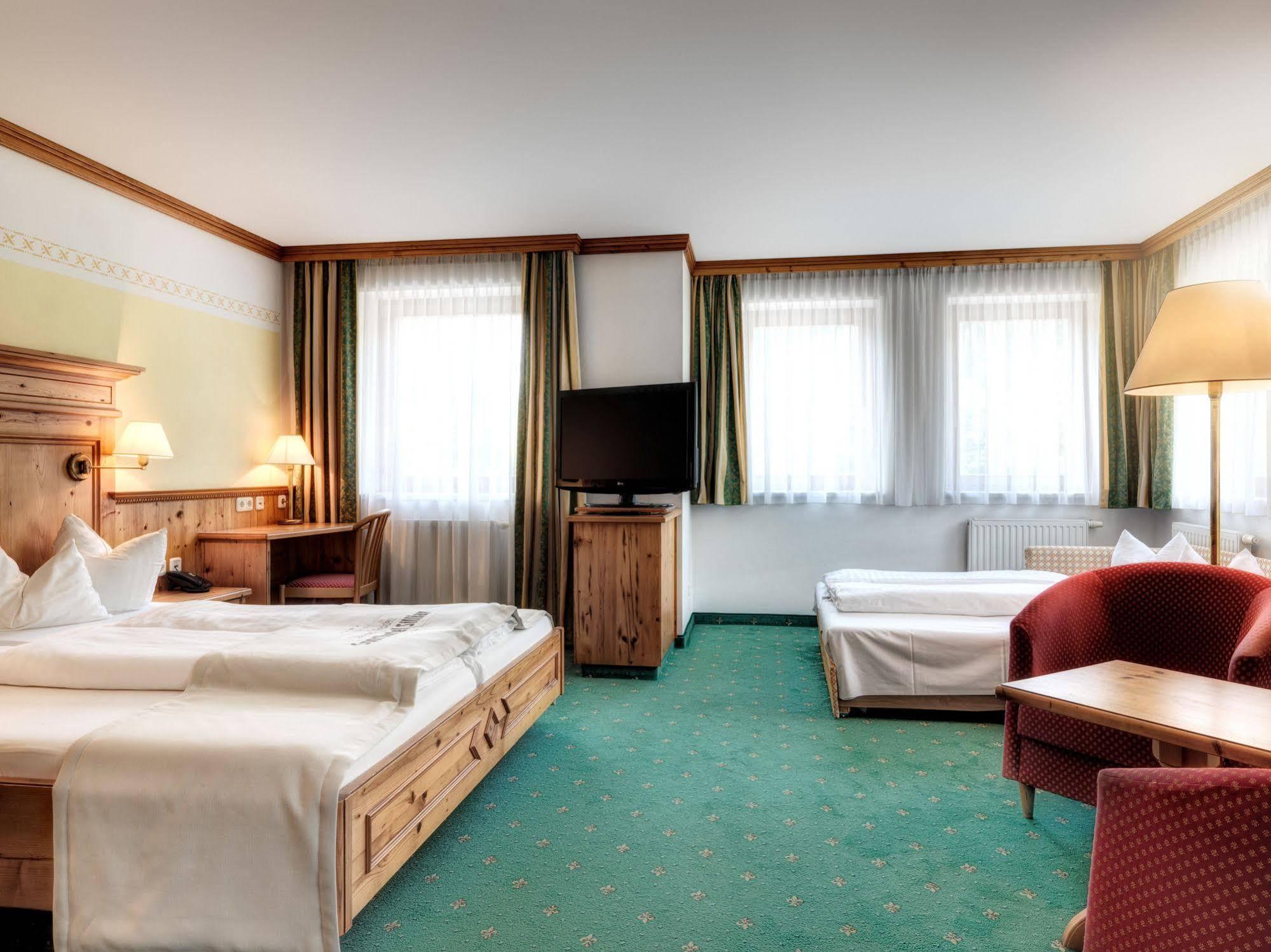 Dolomiten Residenz - Sporthotel Sillian Esterno foto