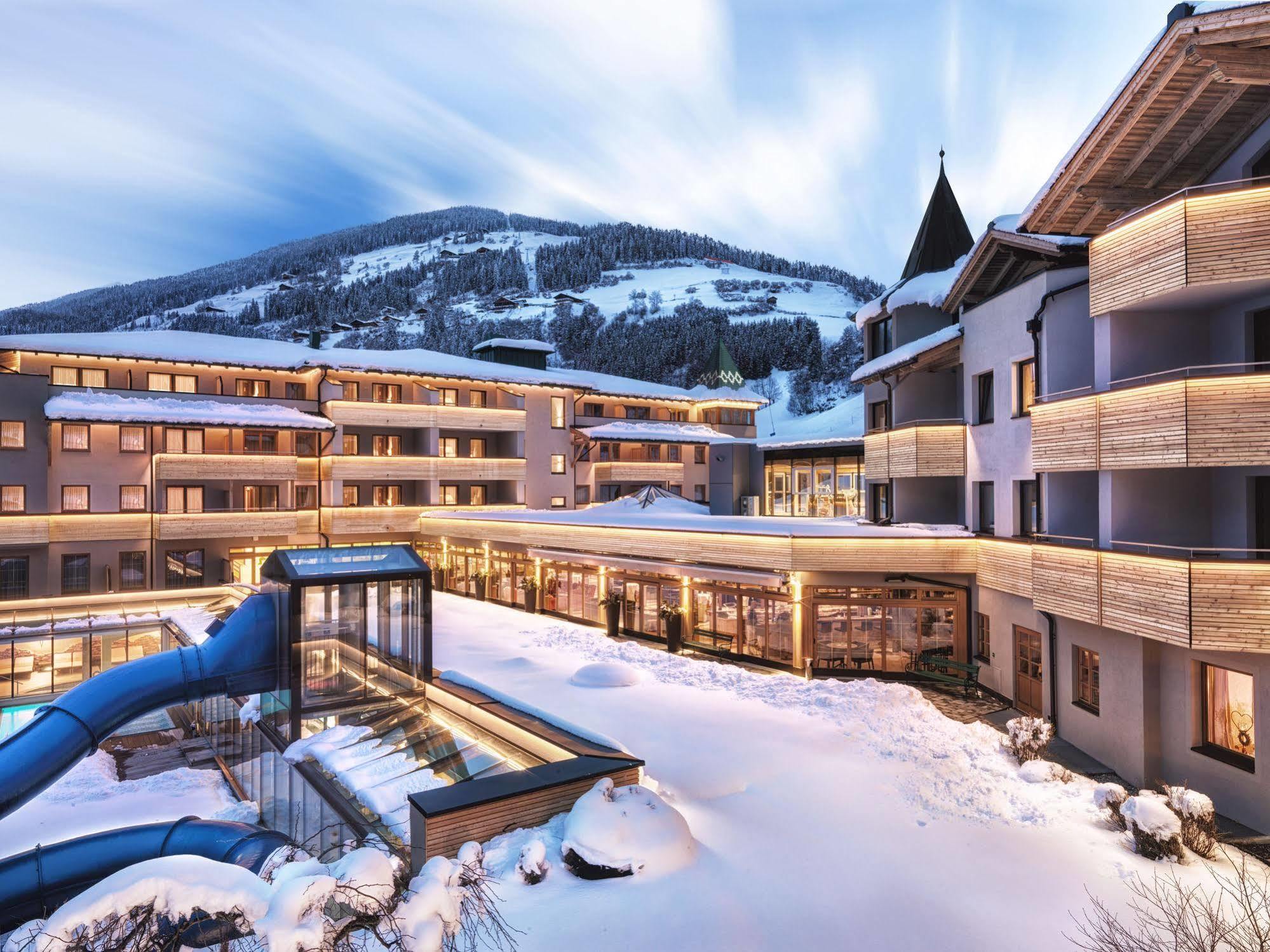 Dolomiten Residenz - Sporthotel Sillian Esterno foto