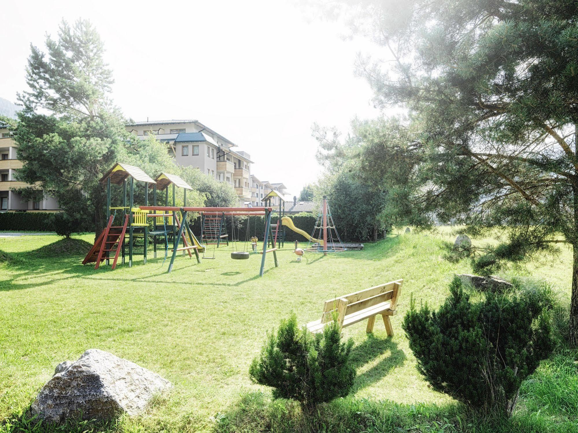 Dolomiten Residenz - Sporthotel Sillian Esterno foto